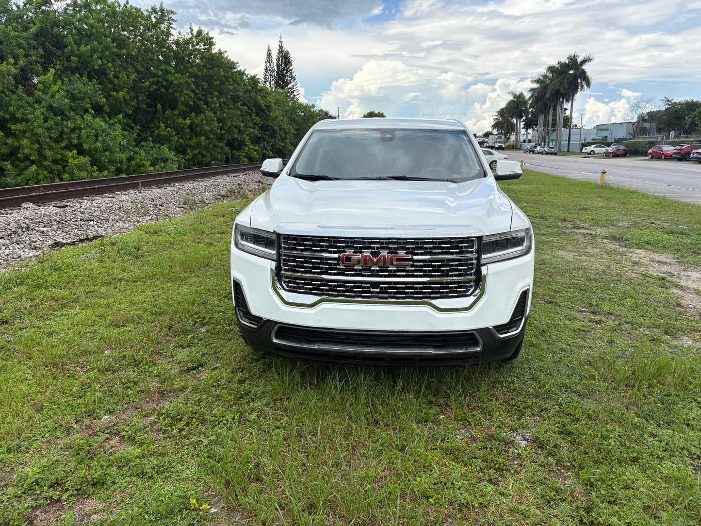 2023 GMC ACADIA FWD SLE