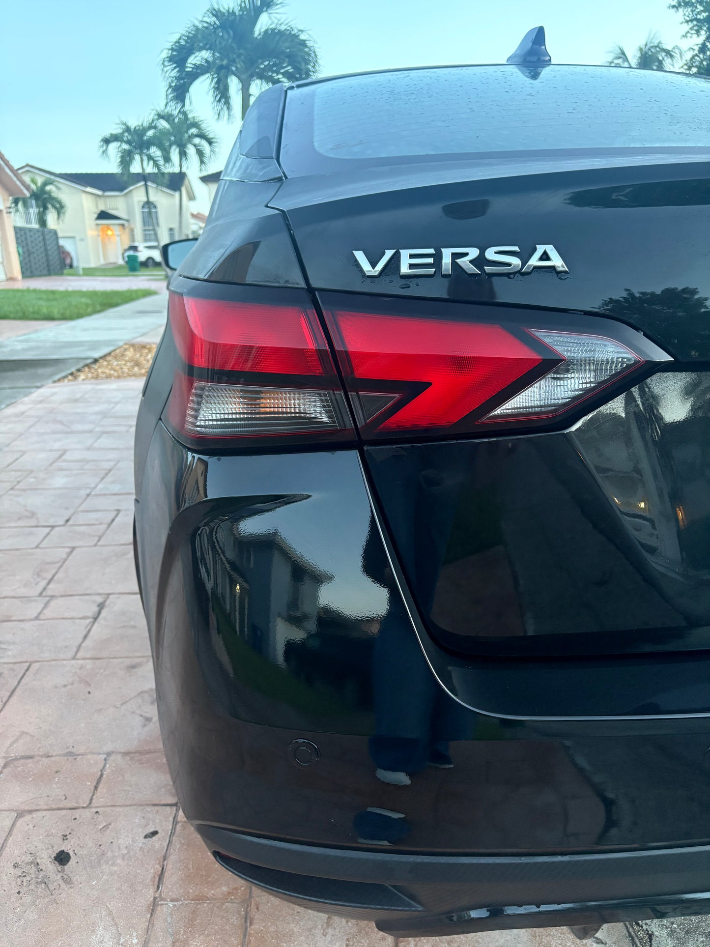 2023 NISSAN VERSA 1.6 SV