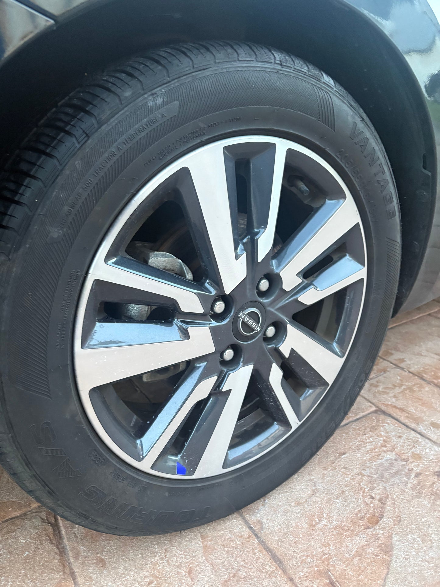 2023 NISSAN VERSA 1.6 SV