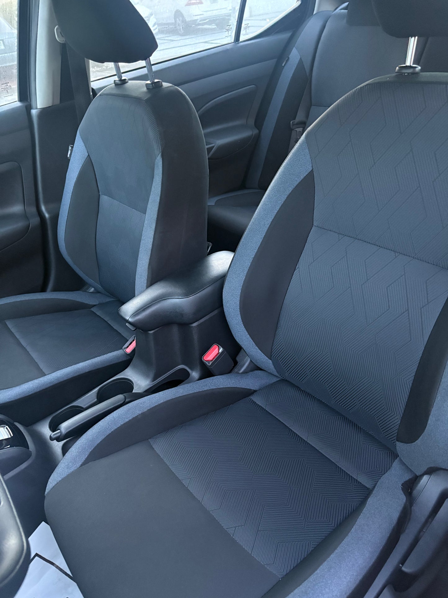 2023 NISSAN VERSA 1.6 SV