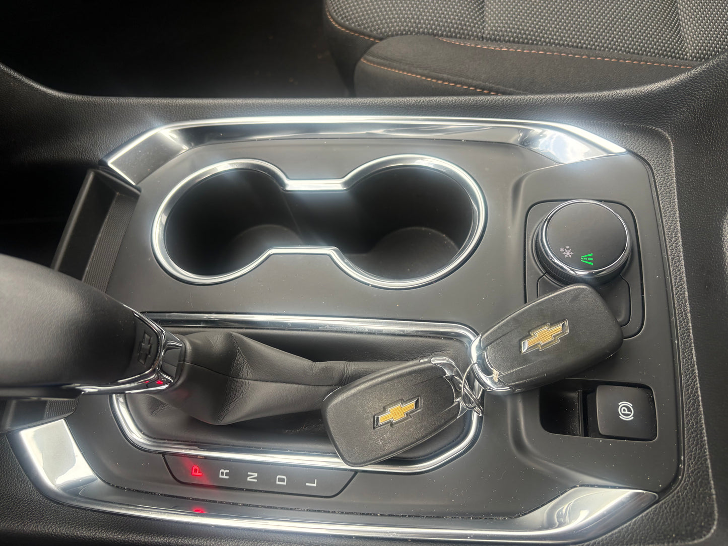 2021 CHEVROLET TRAVERSE FWD LS