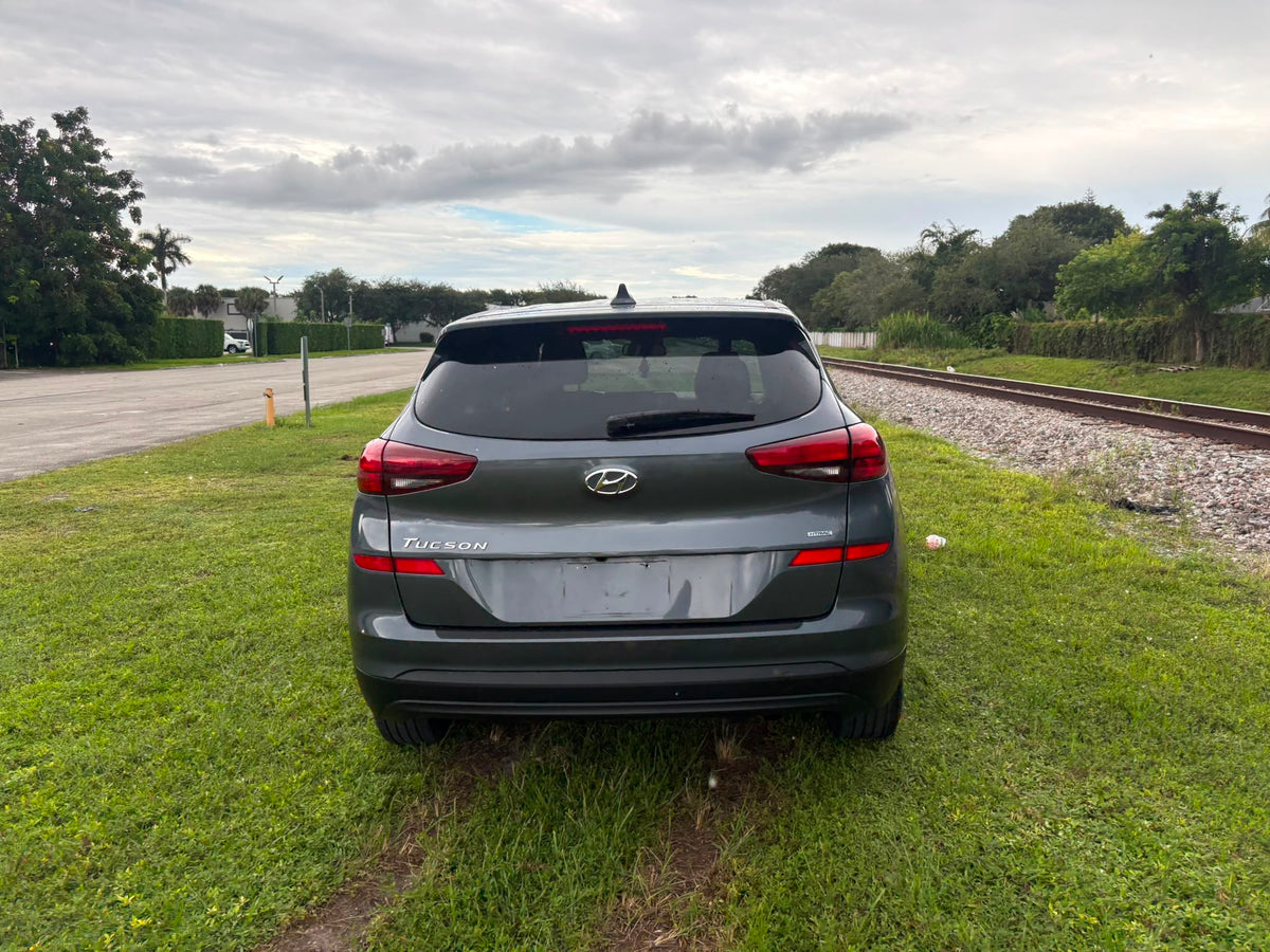 2021 HYUNDAI TUCSON SE