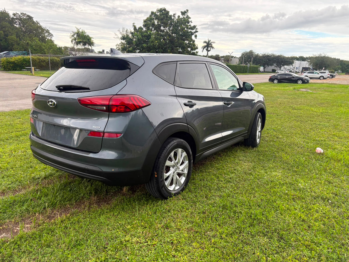 2021 HYUNDAI TUCSON SE