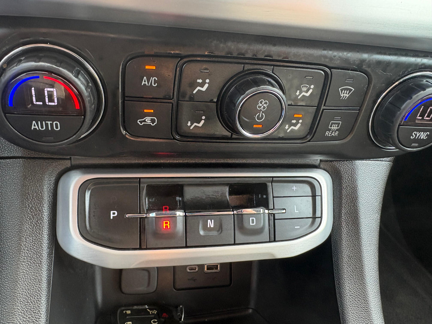 2020 GMC ACADIA FWD SLE