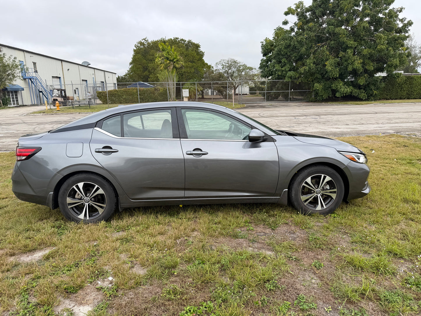 2023 NISSAN SENTRA SV