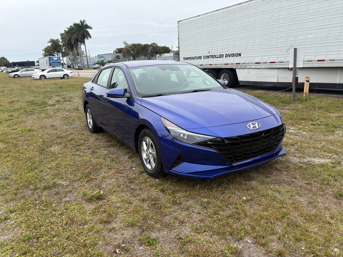 2023 HYUNDAI ELANTRA SE