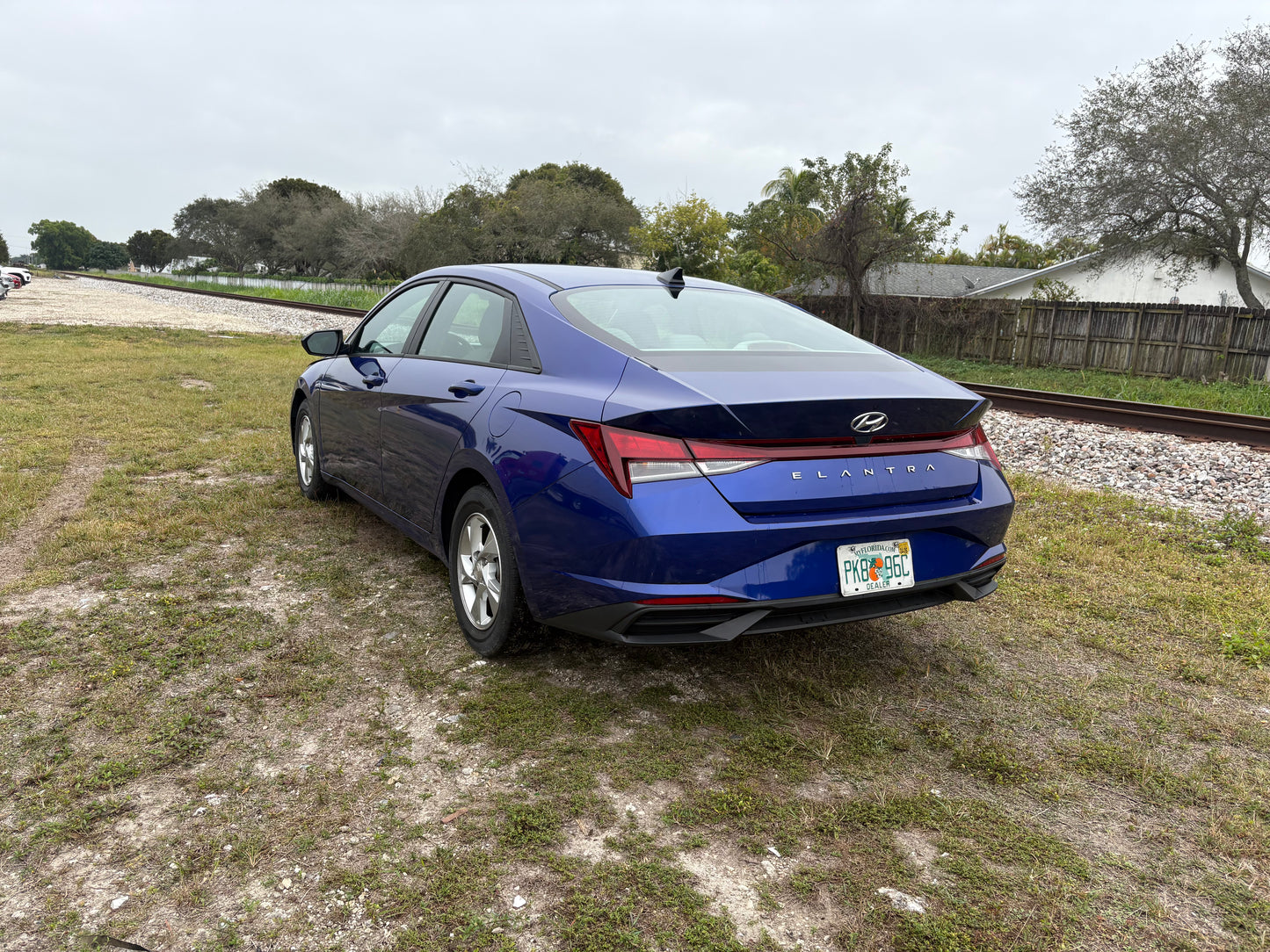 2023 HYUNDAI ELANTRA SE