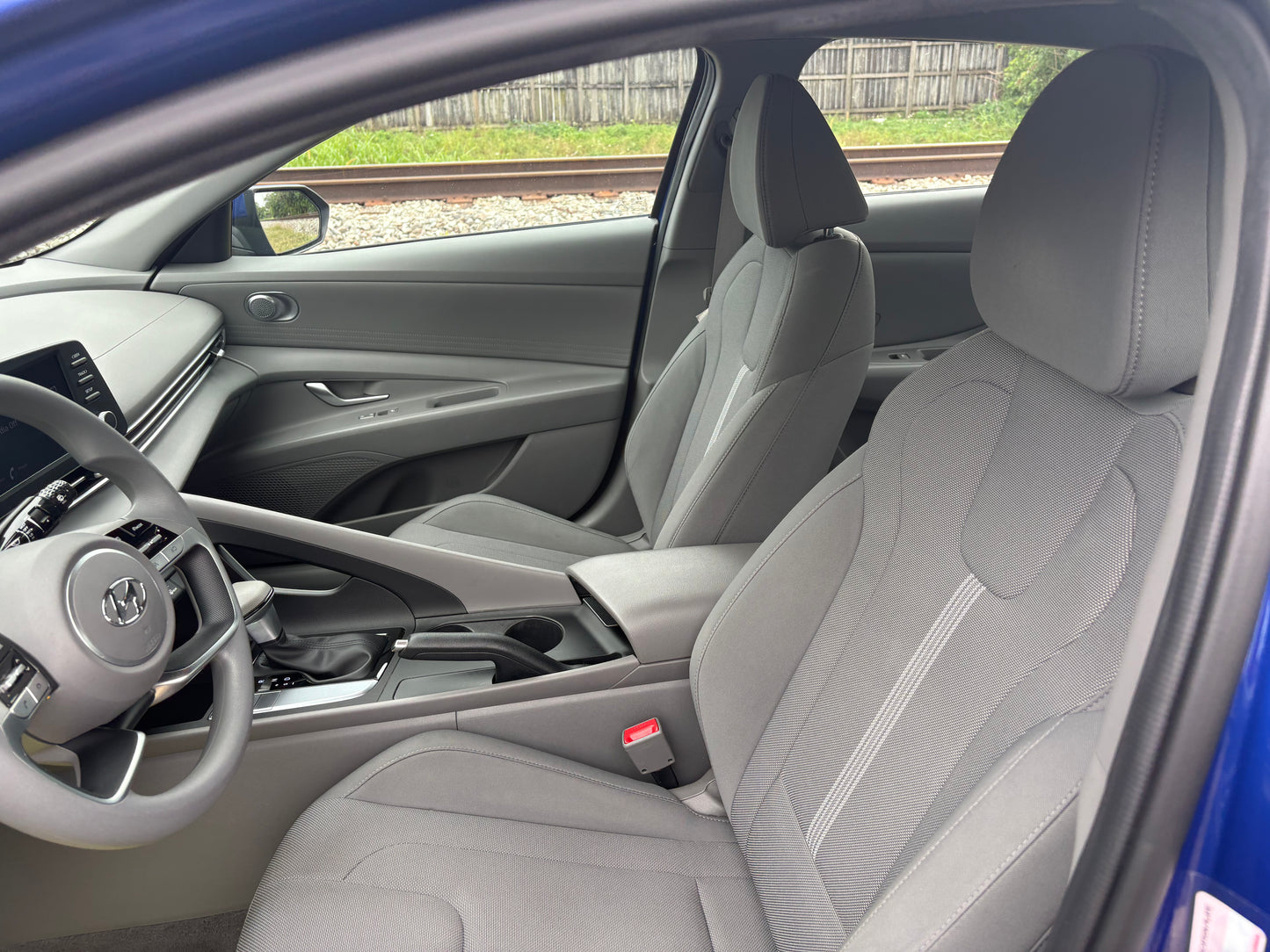 2023 HYUNDAI ELANTRA SE