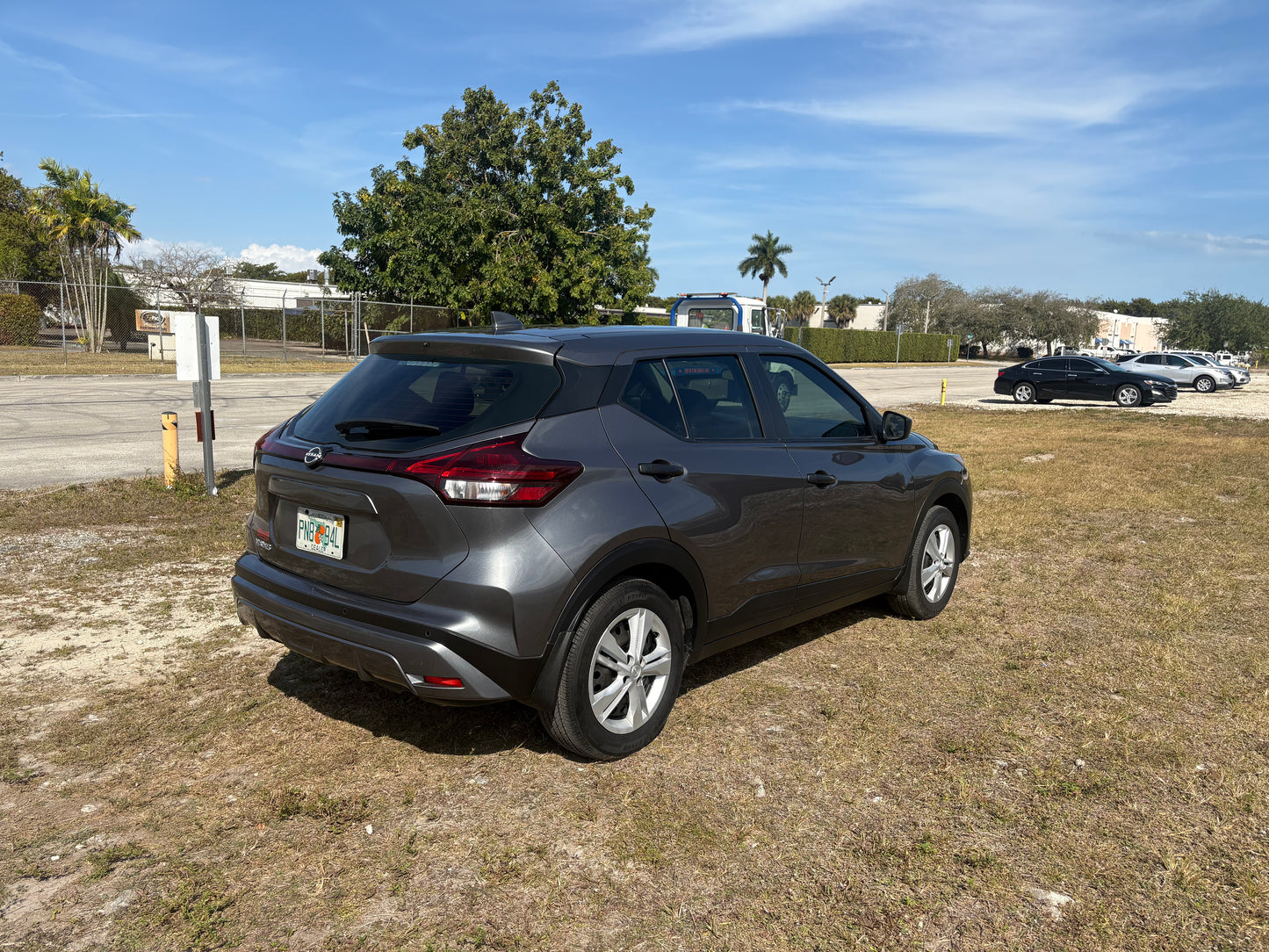 2023 NISSAN KICKS S