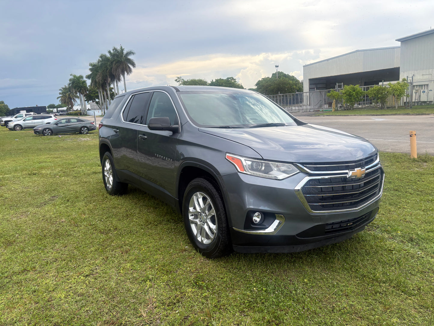 2021 CHEVROLET TRAVERSE FWD LS