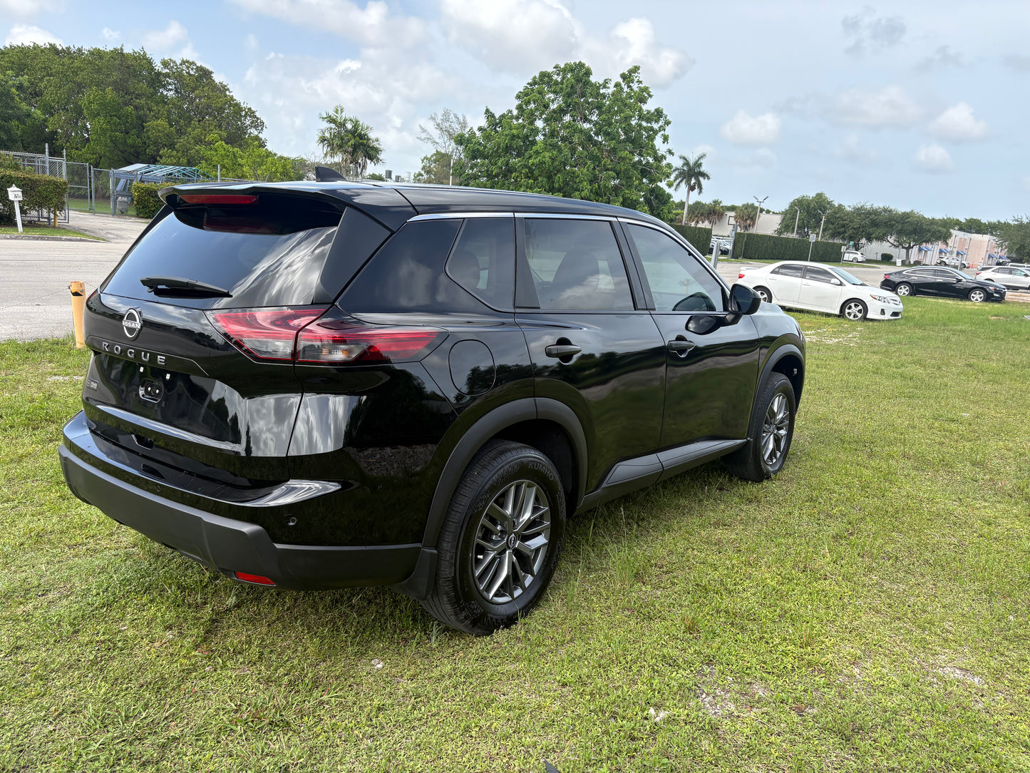 2026 NISSAN ROGUE S