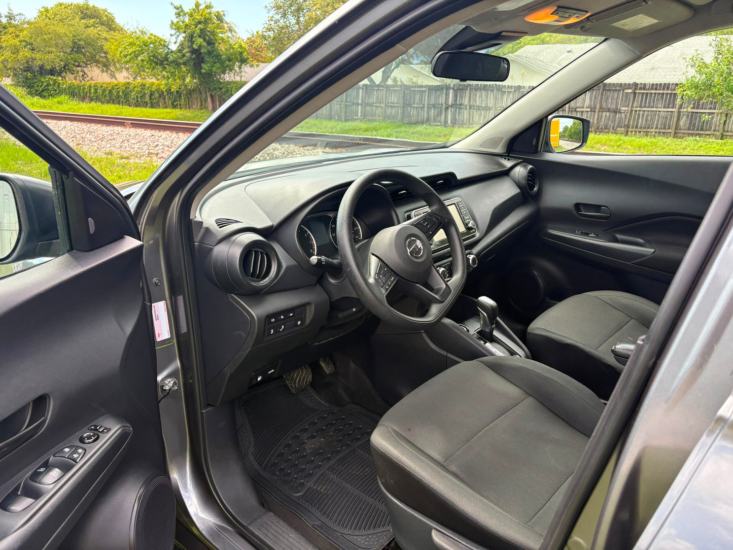 2024 NISSAN KICKS S