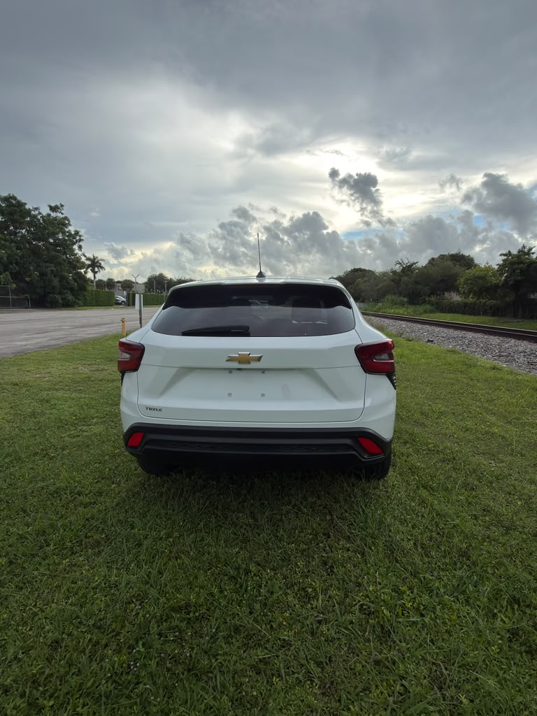 2025 CHEVROLET TRAX FWD LS
