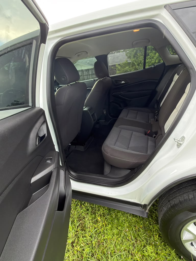 2025 CHEVROLET TRAX FWD LS