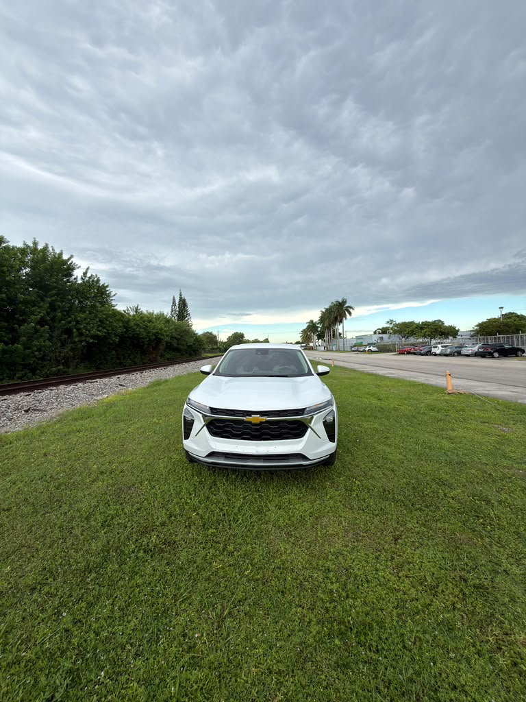 2025 CHEVROLET TRAX FWD LS