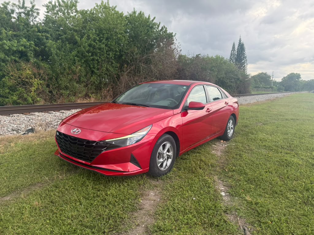 2022 HYUNDAI ELANTRA SE
