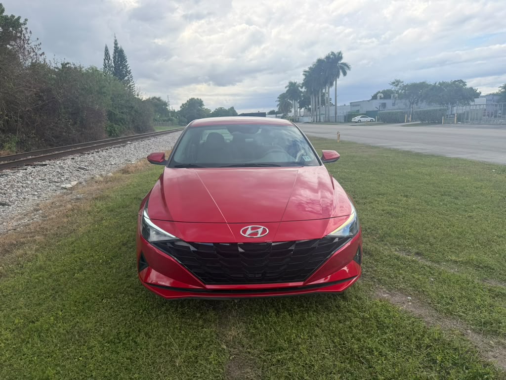 2022 HYUNDAI ELANTRA SE