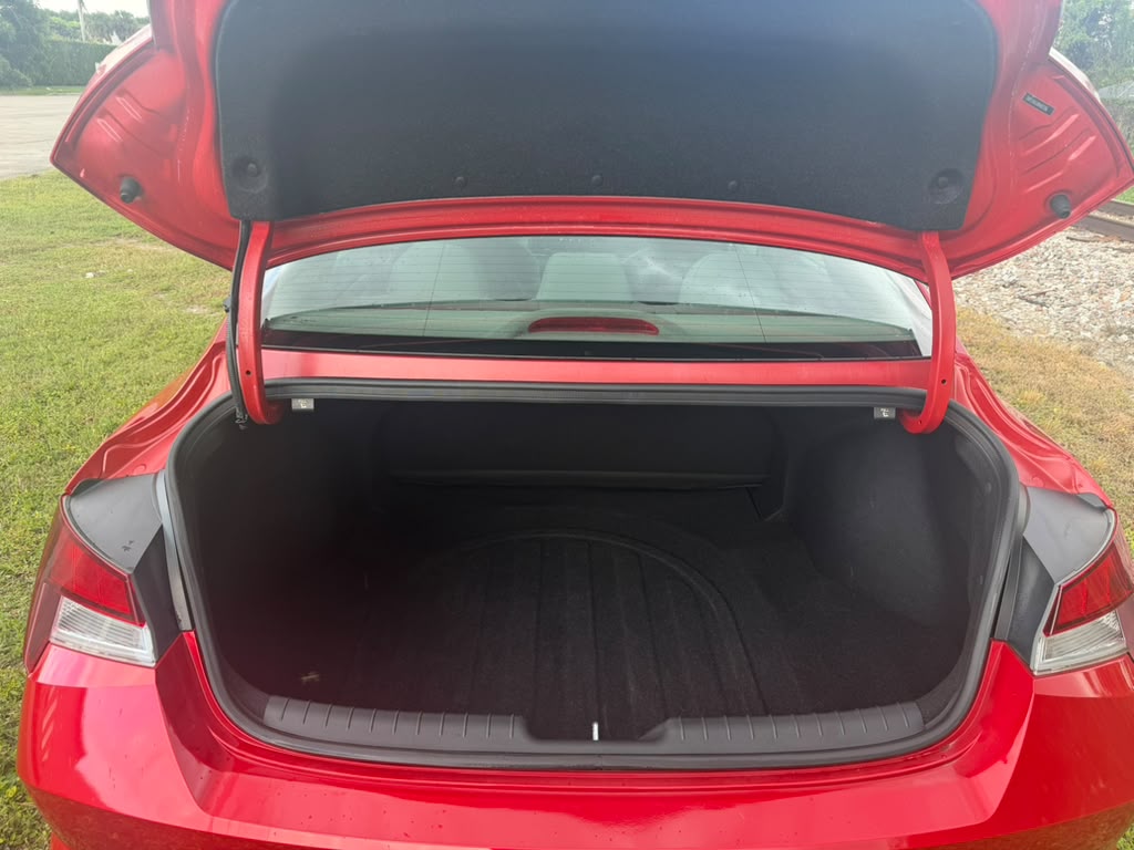 2022 HYUNDAI ELANTRA SE