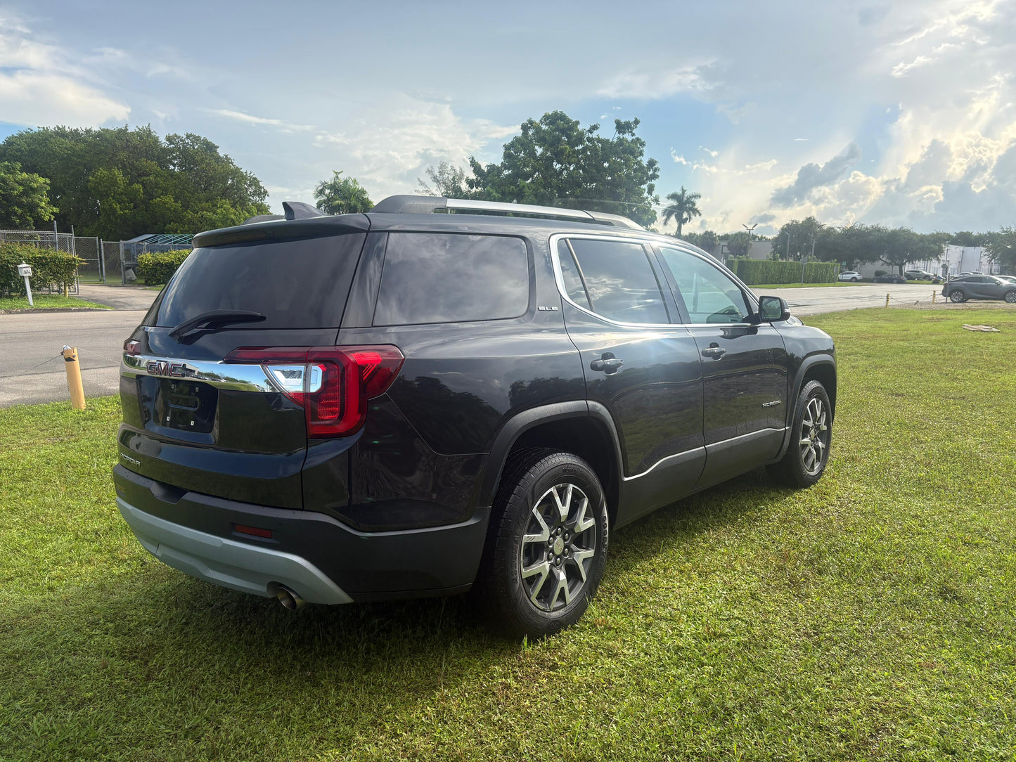 2020 GMC ACADIA FWD SLE