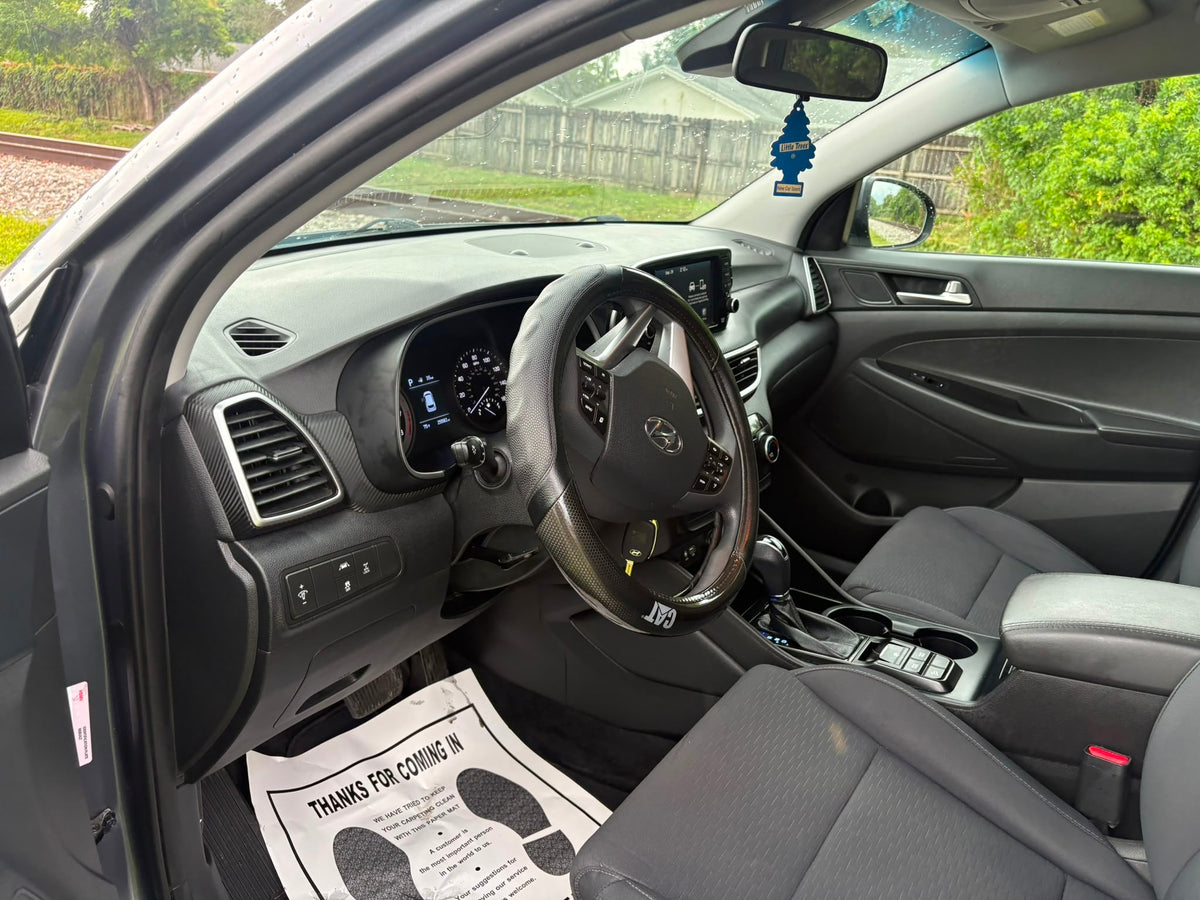 2021 HYUNDAI TUCSON SE